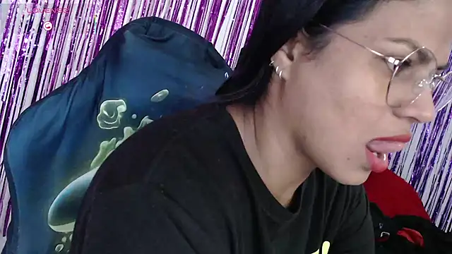 SweetAlmaa online show from 11-28-25, 10:07