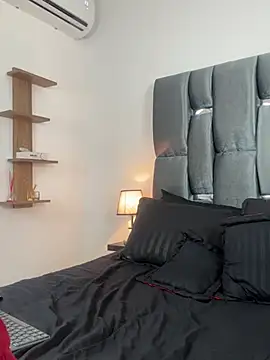 LucyGiraldo online show from 03-02-25, 09:01