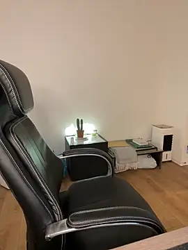 Snapshot of Fancy-Francy chatting on 12-12-24, 06:31 Fancy-Francy online show from 12-12-24, 06:31