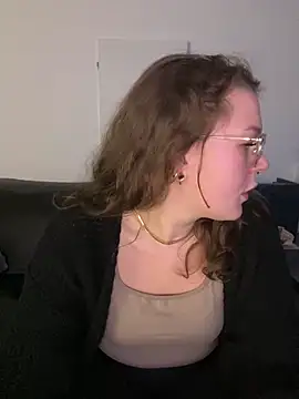 Snapshot of Fancy-Francy chatting on 01-15-25, 05:58 Fancy-Francy online show from 01-15-25, 05:58