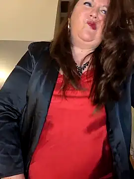 Snapshot of Candy-Desire chatting on 02-15-26, 08:27 Candy-Desire online show from 02-15-26, 08:27