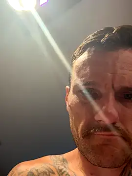 UnCuTupTheBuTT online show from 09-17-25, 02:30