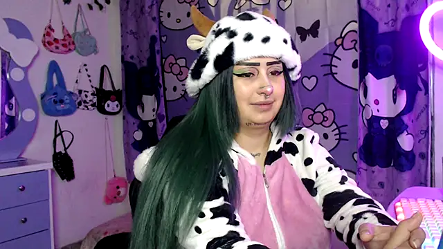 lussyevans24 online show from 10-28-25, 06:06