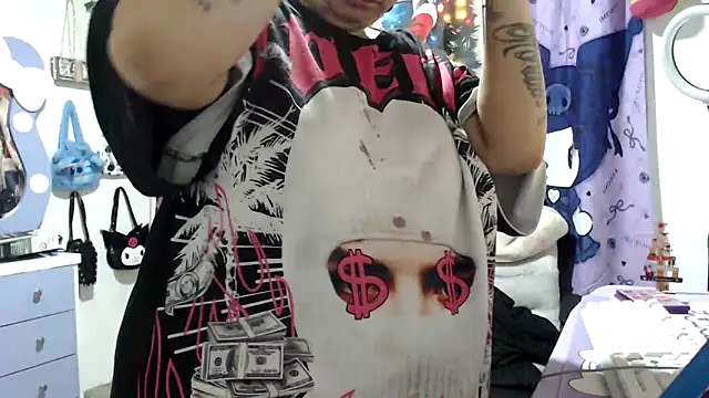 lussyevans24 online show from 12-17-25, 04:51