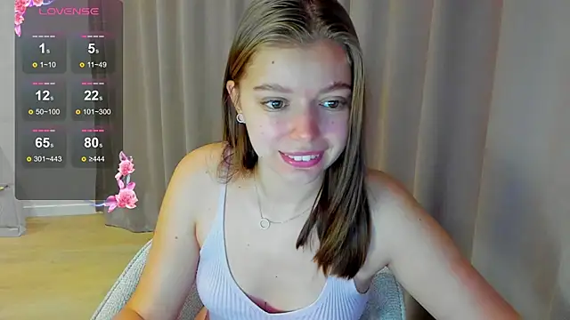 Snapshot of Nicky_Rosee chatting on 10-29-25, 02:47 Nicky Rosee online show from 10-29-25, 02:47