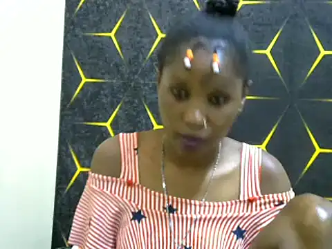 Snapshot of miss_lyne001 chatting on 01-22-25, 12:17 miss lyne001 online show from 01-22-25, 12:17