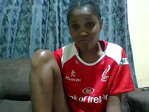 Snapshot of miss_lyne001 chatting on 10-20-25, 11:21 miss lyne001 online show from 10-20-25, 11:21