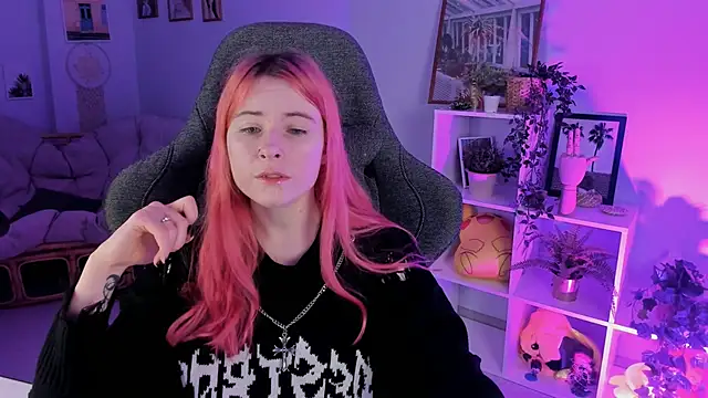 LexiWenford online show from 12-29-24, 05:42