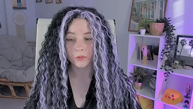 LexiWenford online show from 03-19-25, 05:52