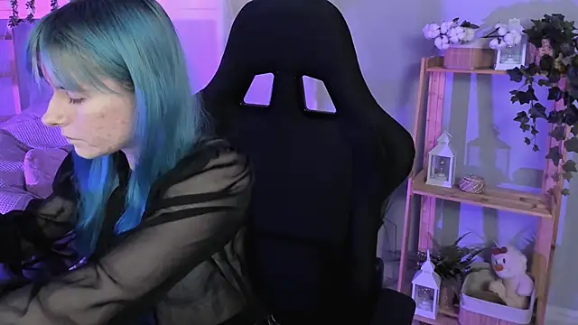 LexiWenford online show from 10-01-25, 03:34