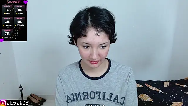 Snapshot of alexaa08 chatting on 12-23-24, 12:19 alexaa08 online show from 12-23-24, 12:19