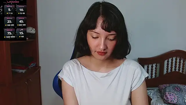 Snapshot of alexaa08 chatting on 10-10-25, 01:21 alexaa08 online show from 10-10-25, 01:21