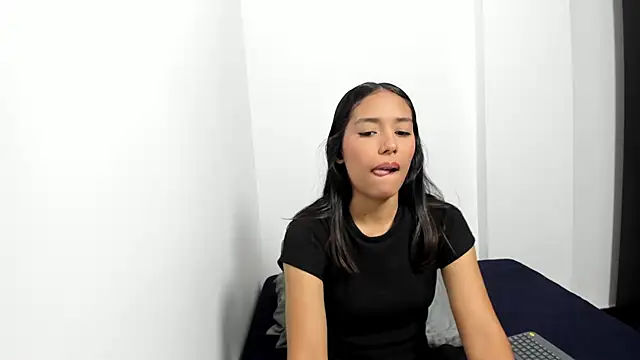 monse 02 online show from 10-02-25, 01:51