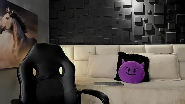 DannSaenz online show from 02-07-25, 01:47