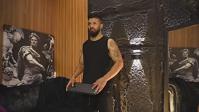 DannSaenz online show from 10-23-25, 01:21