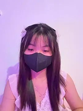 Maeve2k5 online show from 09-19-25, 01:29