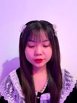 Maeve2k5 online show from 11-04-25, 01:05