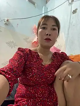 Linaannn online show from 03-18-25, 11:42