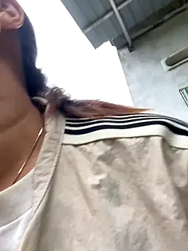 Linaannn online show from 11-22-25, 03:05