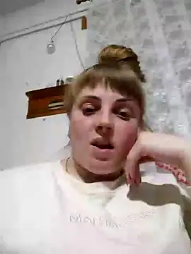 Snapshot of CoddessCrystal chatting on 02-12-25, 06:09 CoddessCrystal online show from 02-12-25, 06:09