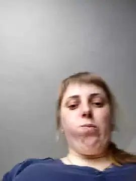 Snapshot of CoddessCrystal chatting on 02-28-25, 12:09 CoddessCrystal online show from 02-28-25, 12:09