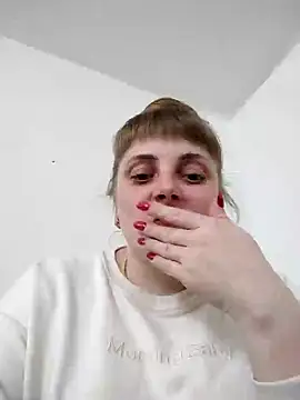 Snapshot of CoddessCrystal chatting on 03-01-25, 12:23 CoddessCrystal online show from 03-01-25, 12:23