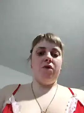Snapshot of CoddessCrystal chatting on 03-05-25, 05:18 CoddessCrystal online show from 03-05-25, 05:18