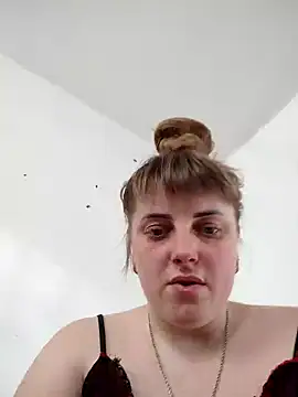 Snapshot of CoddessCrystal chatting on 03-22-25, 05:28 CoddessCrystal online show from 03-22-25, 05:28
