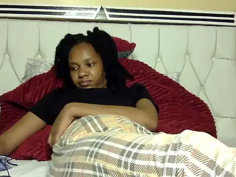 Snapshot of Jay_Vee chatting on 11-25-25, 10:54 Jay Vee online show from 11-25-25, 10:54