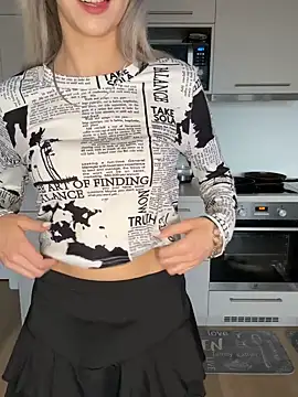 WhiteTygress online show from 01-23-25, 02:39