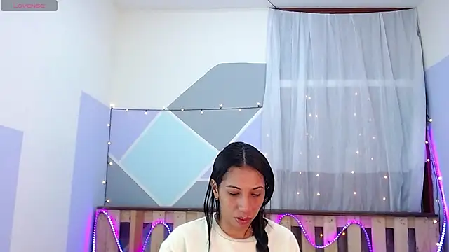 Lina10 online show from 02-18-25, 07:09