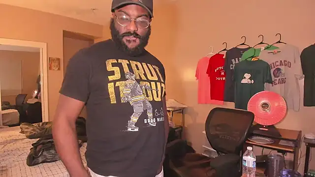 MrChuckDailyXXX online show from 12-02-25, 05:35