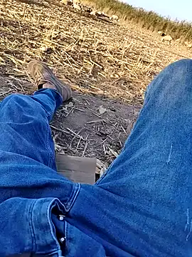 Snapshot of murokkk31 chatting on 10-16-25, 01:45 murokkk31 online show from 10-16-25, 01:45