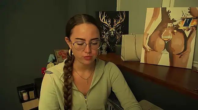 luxie milady online show from 12-18-24, 04:49