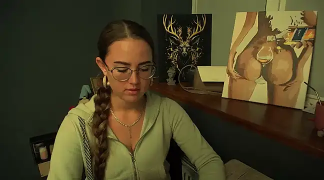 luxie milady online show from 12-19-24, 04:24