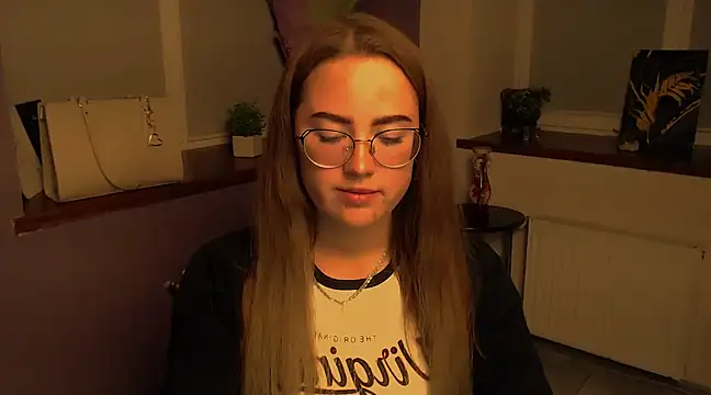 luxie milady online show from 12-30-24, 03:24