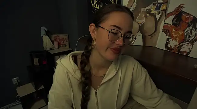 luxie milady online show from 03-19-25, 04:45