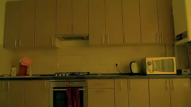 luxie milady online show from 09-09-25, 07:52