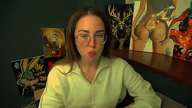 luxie milady online show from 04-08-26, 12:49