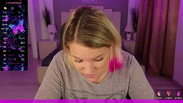 EVAshinyGIRL online show from 12-28-24, 10:47