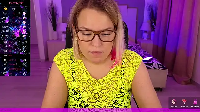 EVAshinyGIRL online show from 01-08-25, 03:39