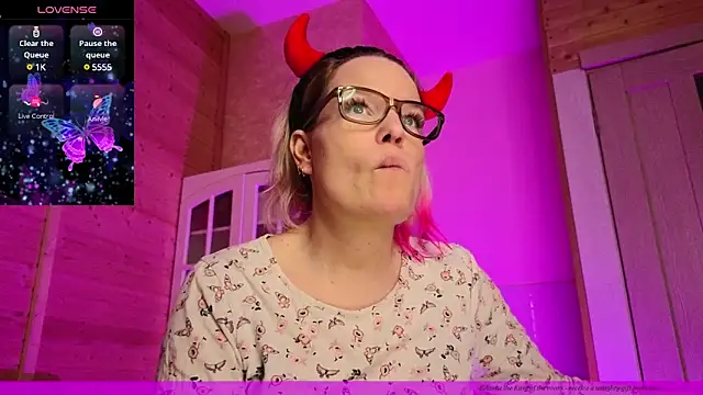 EVAshinyGIRL online show from 03-09-25, 07:48