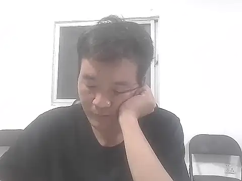 kisstoyousoon2024 online show from 11-18-25, 08:02