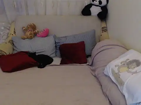 Emmatoo online show from 12-19-25, 03:08