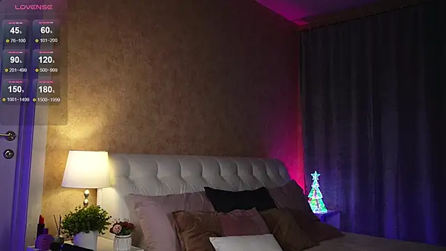 Snapshot of Amely_Young chatting on 12-21-24, 05:36 Amely Young online show from 12-21-24, 05:36