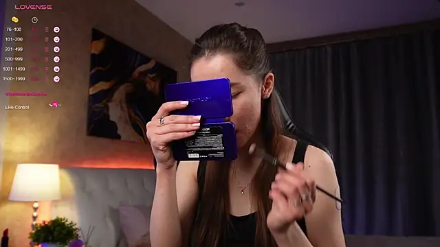 Snapshot of Amely_Young chatting on 01-23-25, 01:51 Amely Young online show from 01-23-25, 01:51