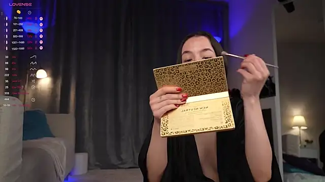 Snapshot of Amely_Young chatting on 09-14-25, 04:33 Amely Young online show from 09-14-25, 04:33