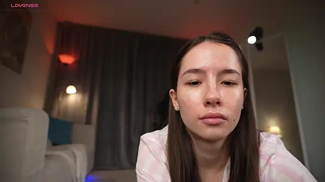 Snapshot of Amely_Young chatting on 10-09-25, 12:30 Amely Young online show from 10-09-25, 12:30