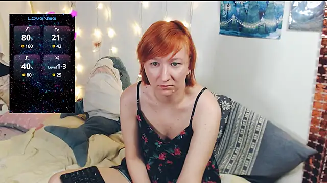 Snapshot of licentia__poetica chatting on 02-26-25, 07:38 licentia poetica online show from 02-26-25, 07:38