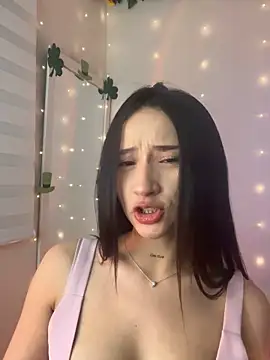 Snapshot of Angeeel_ chatting on 03-21-25, 05:00 Angeeel  online show from 03-21-25, 05:00